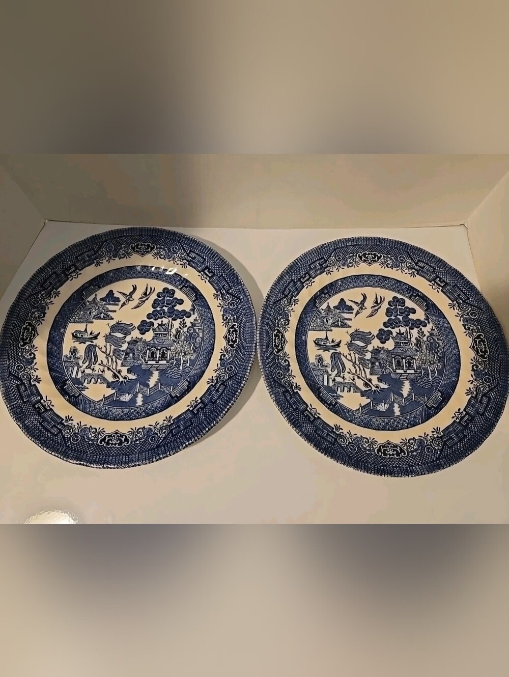 Blue Willow Swirl Rim Dinner Plates Lot Of 2  Queens Design